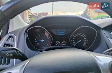 Хэтчбек Ford Focus 2013 в 