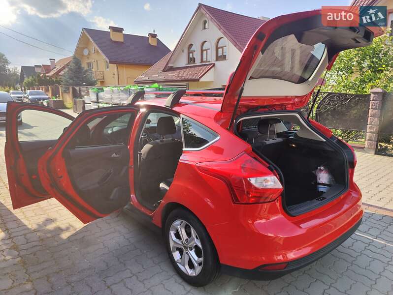 Хэтчбек Ford Focus 2013 в Львове