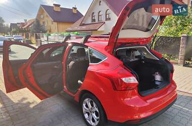 Хэтчбек Ford Focus 2013 в 