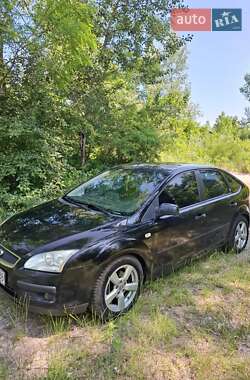 Хэтчбек Ford Focus 2005 в 