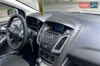 Универсал Ford Focus 2014 в 