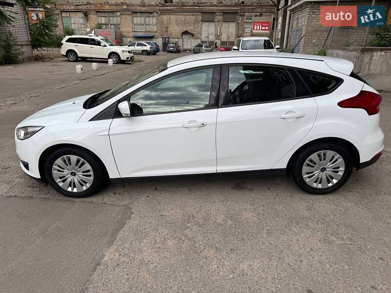 Хетчбек Ford Focus 2017 в 