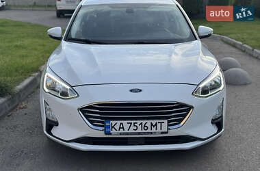 Хэтчбек Ford Focus 2018 в 