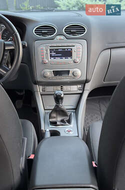 Универсал Ford Focus 2010 в 