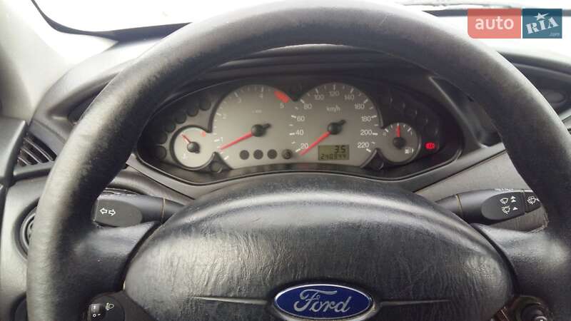Универсал Ford Focus 2003 в Новояворовске