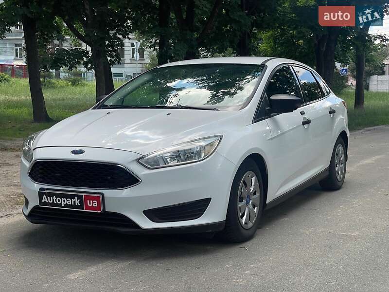 Седан Ford Focus 2016 в 