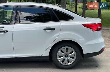 Седан Ford Focus 2016 в 