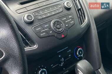 Седан Ford Focus 2016 в 