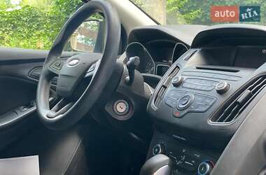 Седан Ford Focus 2016 в 