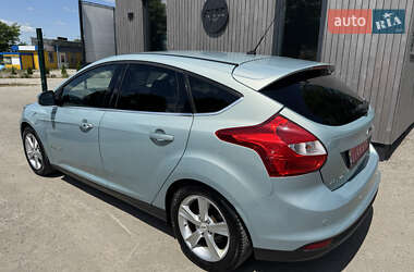 Хэтчбек Ford Focus 2013 в 