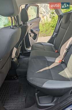 Хэтчбек Ford Focus 2013 в 