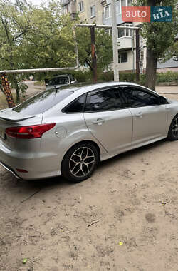 Седан Ford Focus 2016 в 