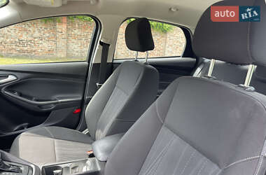 Седан Ford Focus 2015 в 