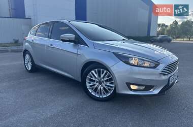 Хетчбек Ford Focus 2015 в Дніпрі