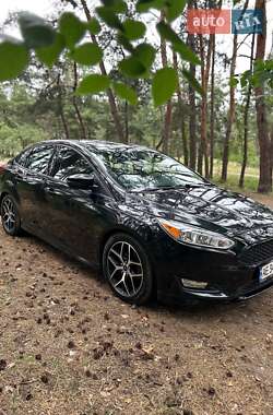 Седан Ford Focus 2015 в 