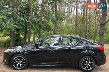 Седан Ford Focus 2015 в 