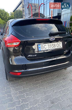Хэтчбек Ford Focus 2015 в 