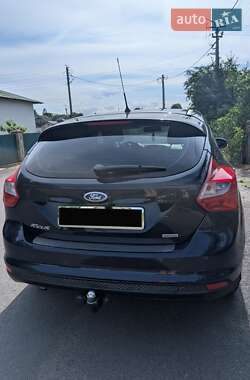 Хэтчбек Ford Focus 2014 в 
