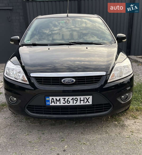 Хэтчбек Ford Focus 2010 в Каменском
