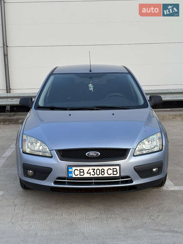 Хэтчбек Ford Focus 2005 в Киеве