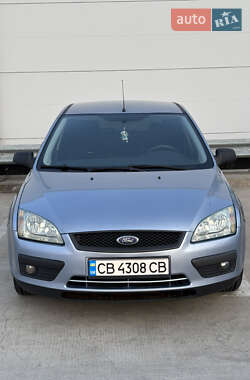Хэтчбек Ford Focus 2005 в 