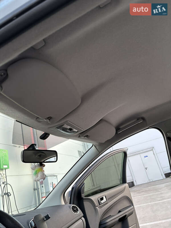 Хэтчбек Ford Focus 2005 в Киеве