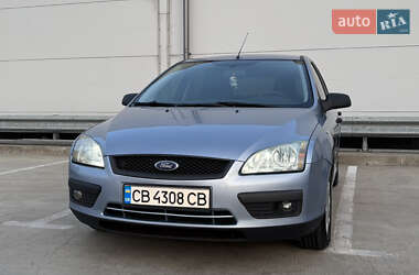 Хэтчбек Ford Focus 2005 в 