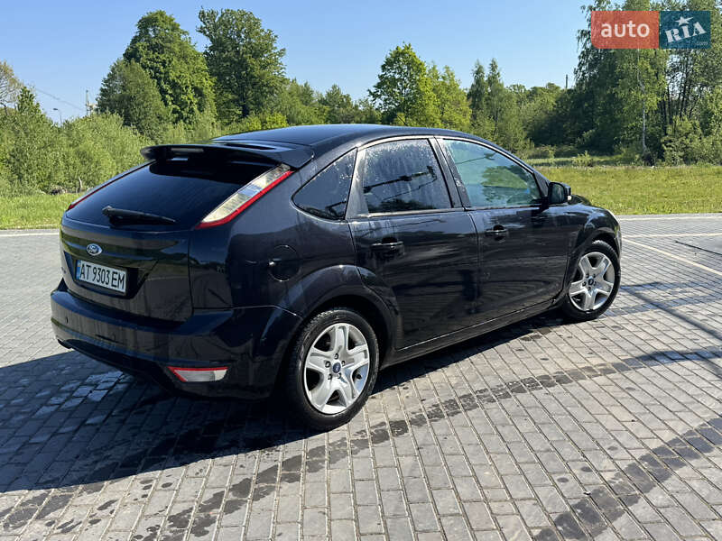 Хетчбек Ford Focus 2009 в Вигоді