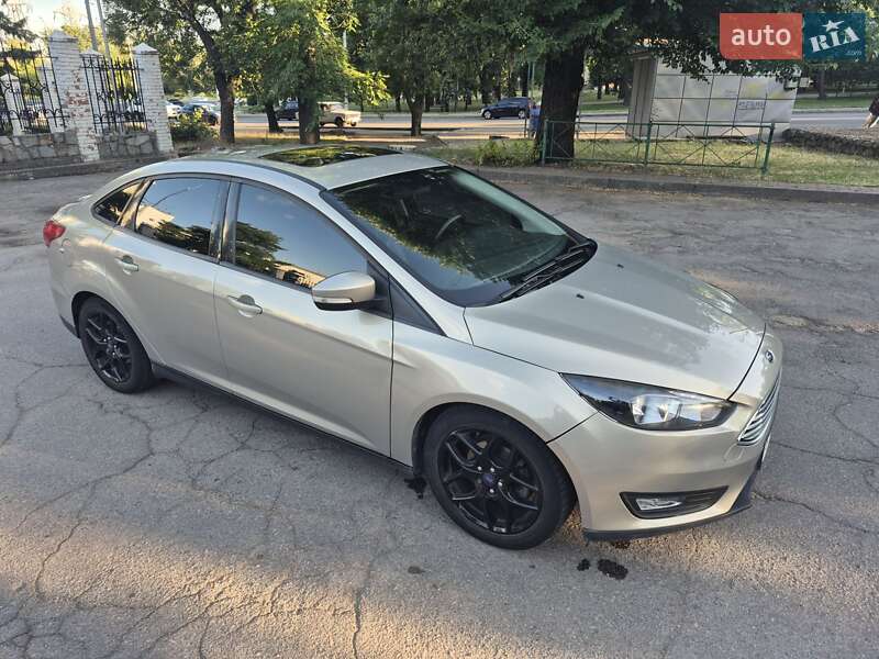 Седан Ford Focus 2016 в Запорожье