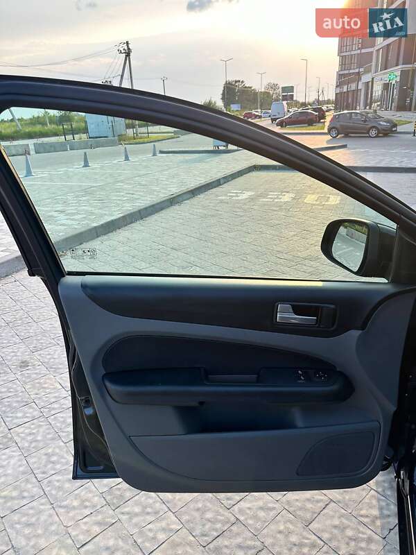 Хетчбек Ford Focus 2009 в Львові