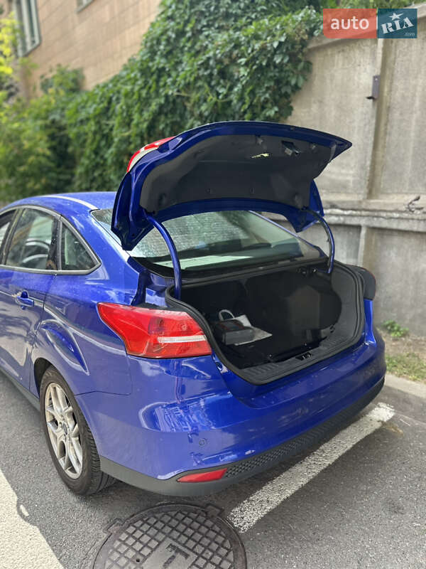 Седан Ford Focus 2015 в Киеве