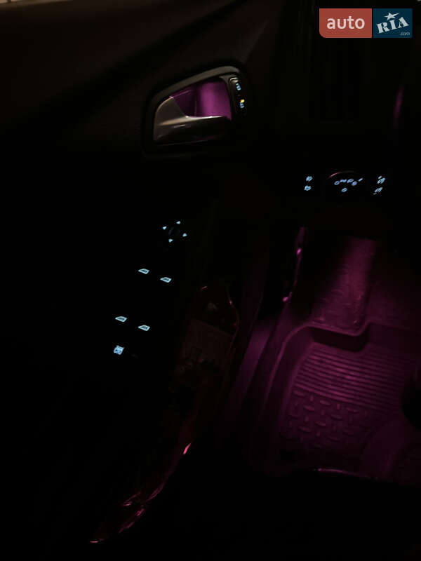 Седан Ford Focus 2015 в Киеве