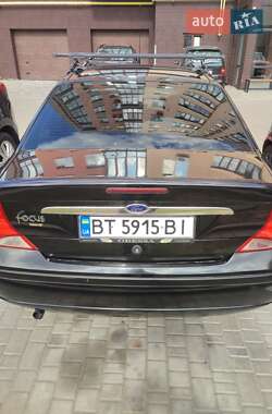 Седан Ford Focus 2002 в 