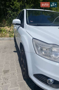 Универсал Ford Focus 2010 в 