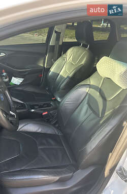 Хэтчбек Ford Focus 2016 в 