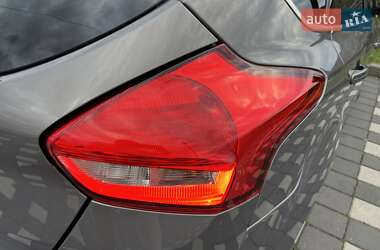 Хэтчбек Ford Focus 2016 в 