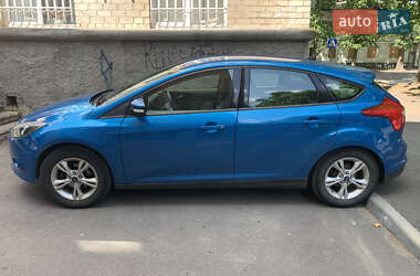 Хэтчбек Ford Focus 2013 в 