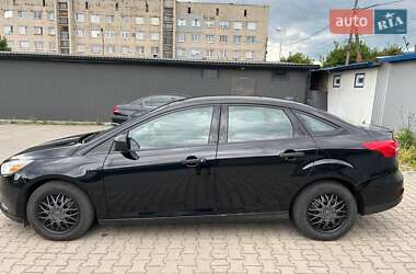 Седан Ford Focus 2016 в 