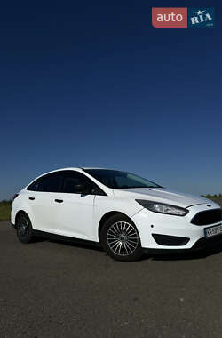 Седан Ford Focus 2015 в Березному
