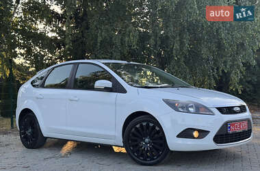 Хэтчбек Ford Focus 2009 в 