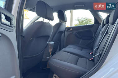 Хэтчбек Ford Focus 2009 в 