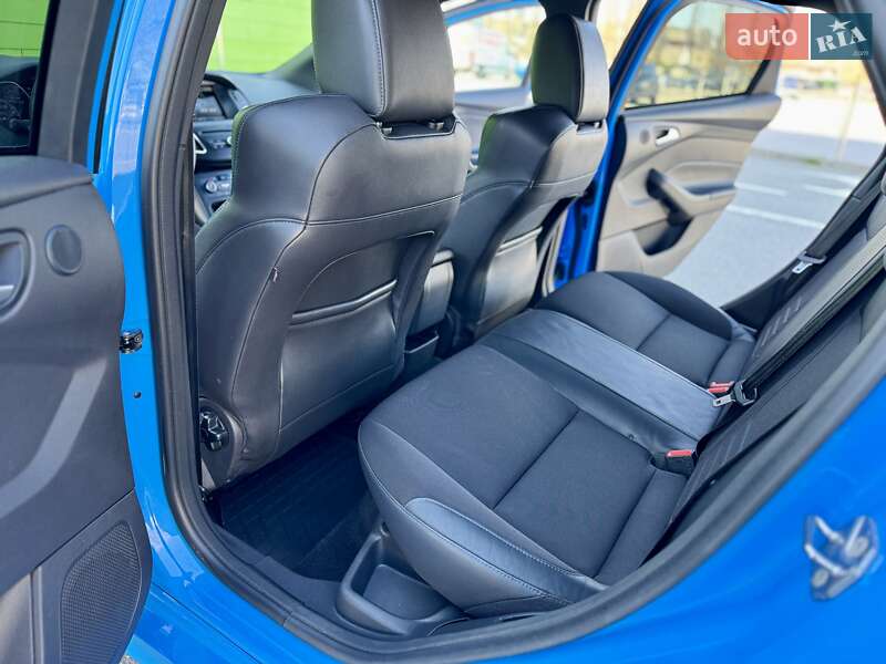 Хэтчбек Ford Focus 2016 в Киеве