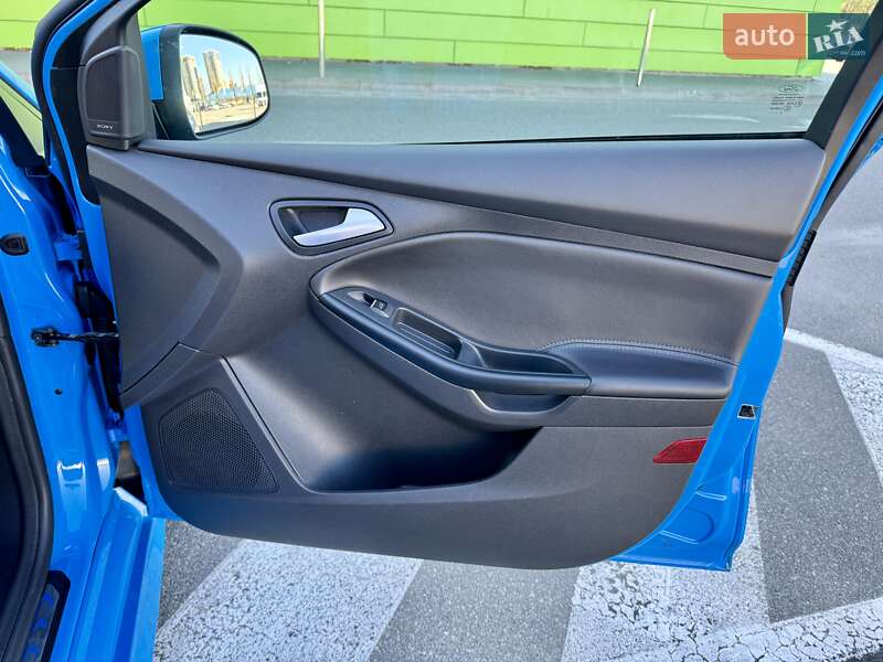 Хэтчбек Ford Focus 2016 в Киеве
