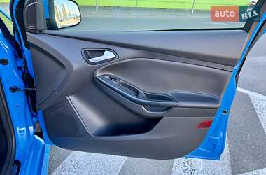 Хэтчбек Ford Focus 2016 в 