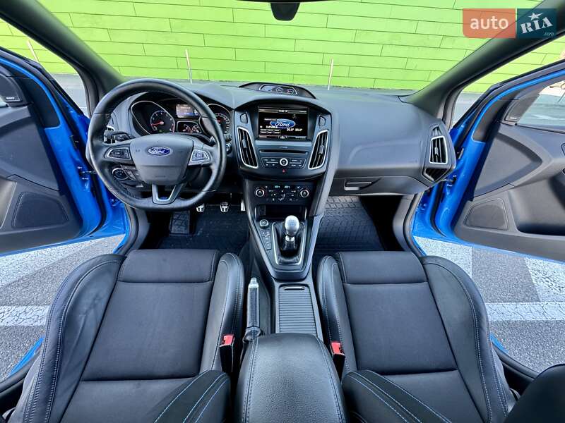 Хэтчбек Ford Focus 2016 в Киеве