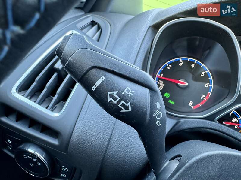 Хэтчбек Ford Focus 2016 в Киеве