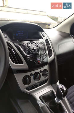 Универсал Ford Focus 2013 в 