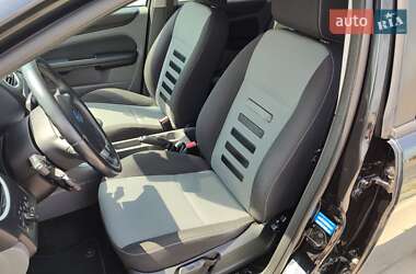 Универсал Ford Focus 2010 в 