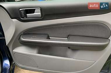 Универсал Ford Focus 2010 в 
