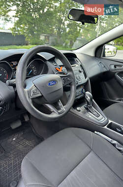 Седан Ford Focus 2015 в 